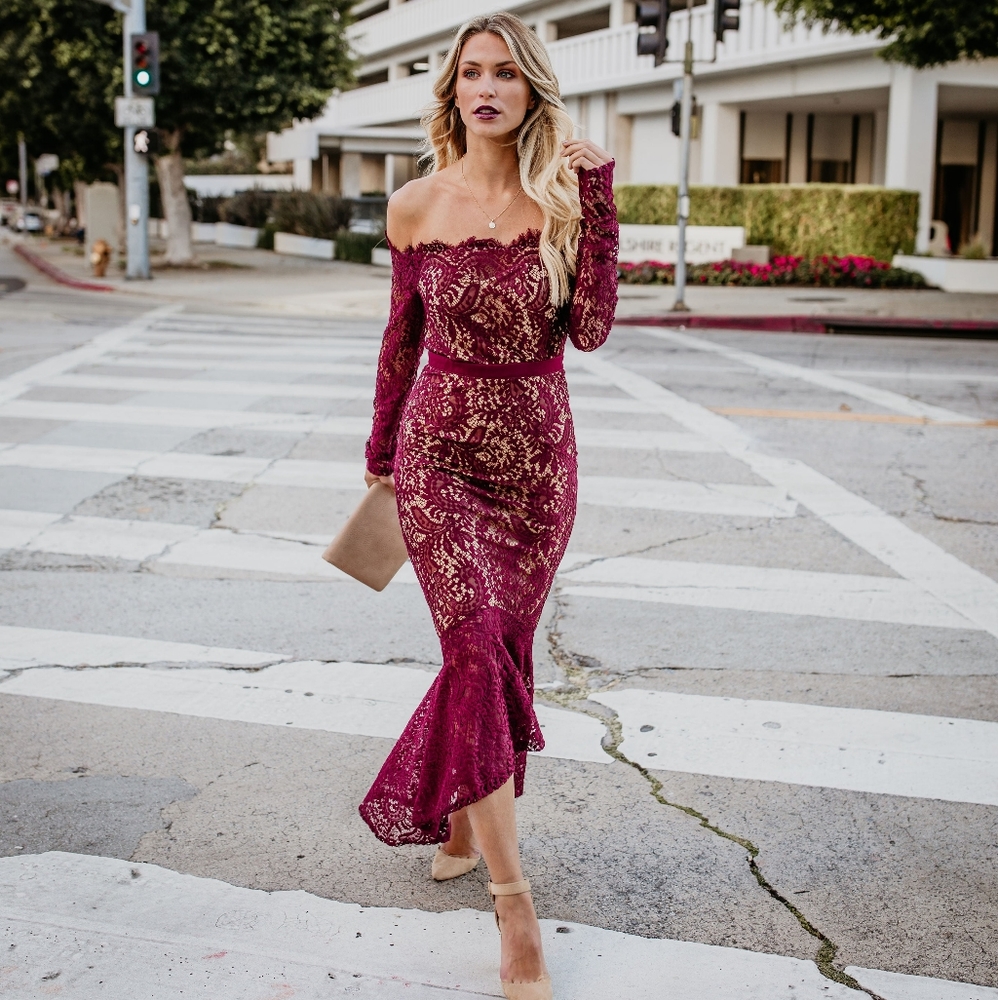 L'ATISTE | Lace Trumpet Dress